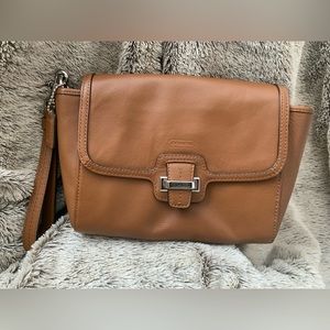 COACH TAYLOR SPECTATOR LEATHER FLAP CLUTCH (F50157)
NWOT